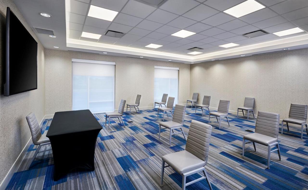 Holiday Inn Express & Suites Windsor East - Lakeshore By Ihg Tecumseh Exterior foto